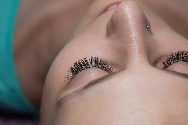 Behandeling Van Eyelash Extension Wimpers Vrouw Ogen Met Lange Wimpers — Stockfoto