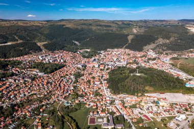 Kuzey Karadağ 'ın Cehotina nehri üzerindeki Pljevlja Panoraması