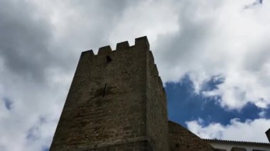 Loule, Portekiz - Mayıs 2018 yaklaşık: Loule Ortaçağ Kalesi Algarve, Portekiz içinde Hyperlapse.