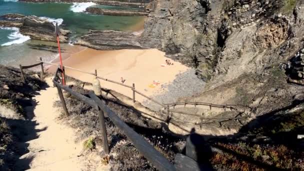 Odemira Portugal Circa Septiembre 2017 Playa Con Rocas Praia Cavaleiro — Vídeos de Stock