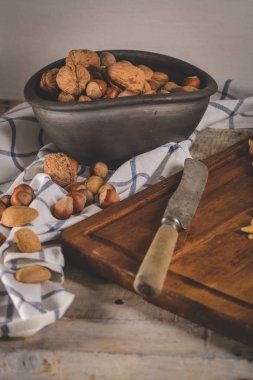 Ceviz, fındık, fıstık ve ceviz ahşap tablo.