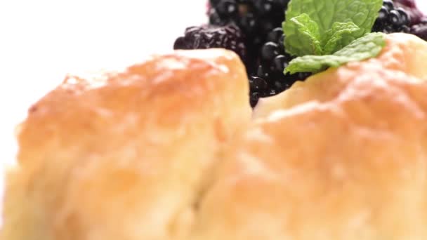 Σπιτική Πίτα Φέτα Που Απομονώνονται Λευκό Φόντο — Αρχείο Βίντεο