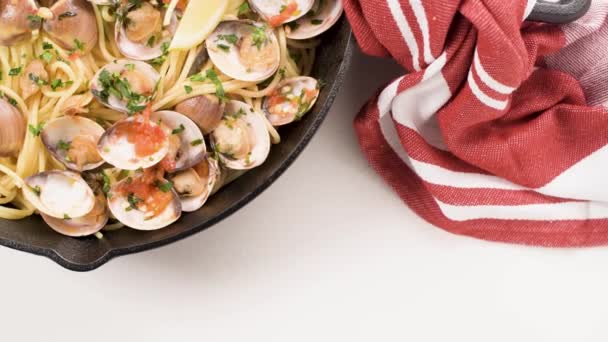 Традиционная Итальянская Паста Морепродуктов Моллюсками Spaghetti Alle Vongole — стоковое видео