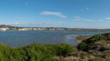 Cavado Nehri, Esposende - Portekiz haliç manzarası.