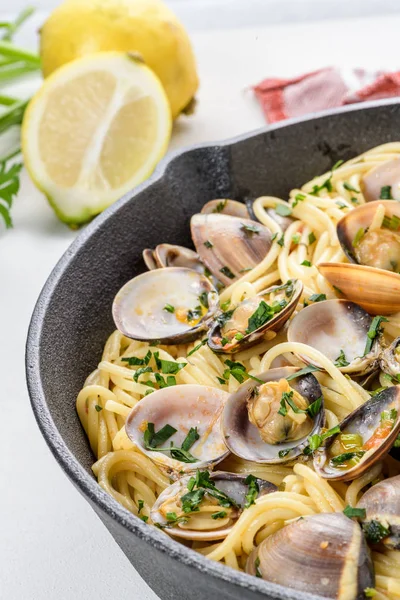 Traditional Italian Seafood Pasta Clams Spaghetti Alle Vongole — Stock Photo, Image