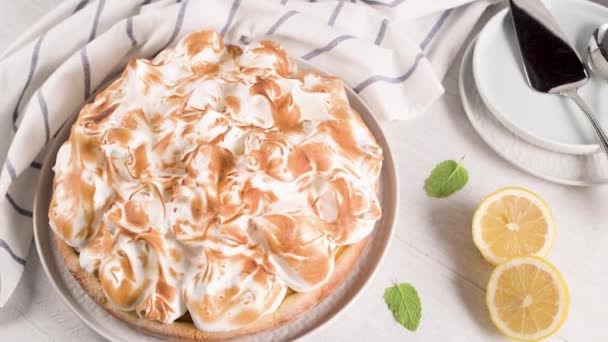 Tarte Française Merengue Sur Fond Bois Blanc Pâtisserie Savoureuse Tarte — Video