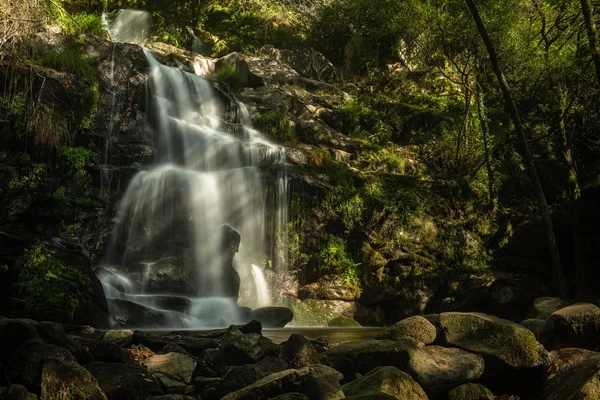 Bella Cascata Cabreia Portogallo Effetto Liscio Lunga Esposizione — Foto Stock