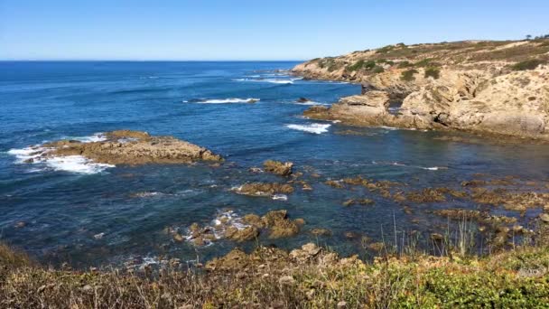 Kayalıklarla Plaj Vila Nova Milfontes Alentejo Portekiz — Stok video