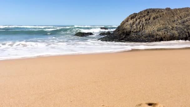 Strand Mit Felsen Almograve Alentejo Portugal — Stockvideo