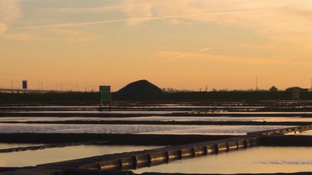 Zonsondergang Uitzicht Zoutpannen Van Aveiro Portugal — Stockvideo