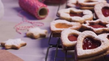 Homebaked Chomebaked Noel çerezleri ile meyve reçel dolum ve meyve reçel dolum Sugar.hristmas kurabiye ile krema ve şeker buzlanma.
