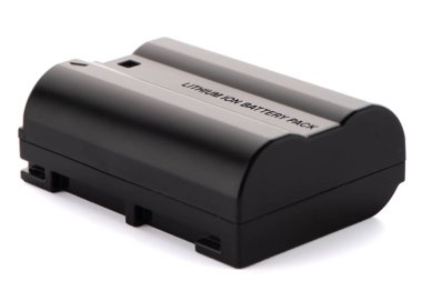 Beyaz arka plan üzerinde izole kamera pil paketi.