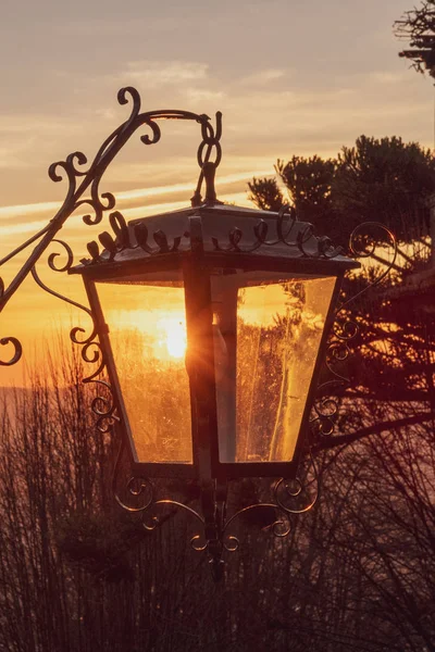 Pouliční Lampa Večerních Hodinách Při Západu Slunce Zblízka — Stock fotografie
