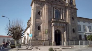 Braga, Portekiz - Şubat 2019 yaklaşık: Populo kilise tarihi merkezinde Braga, Portekiz