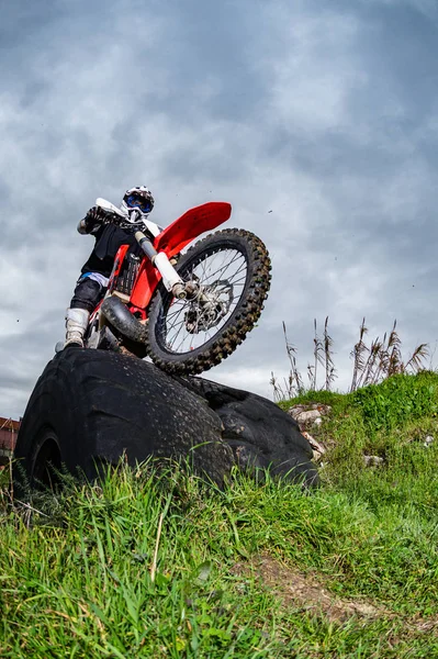 Enduro cykel ryttare — Stockfoto