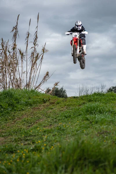 Motociclista enduro — Foto de Stock