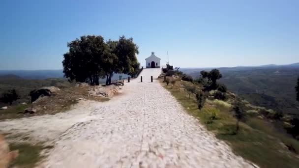 葡萄牙Vila Nova Foz Coa圣加布里埃尔教堂 — 图库视频影像