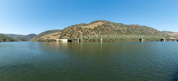 Douro Vadi Manzaralı Ferradosa Köprüsü yakınlarında — Stok fotoğraf