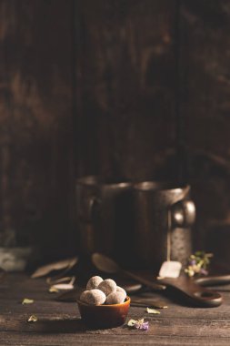 Paskalya yumurtası ve çay