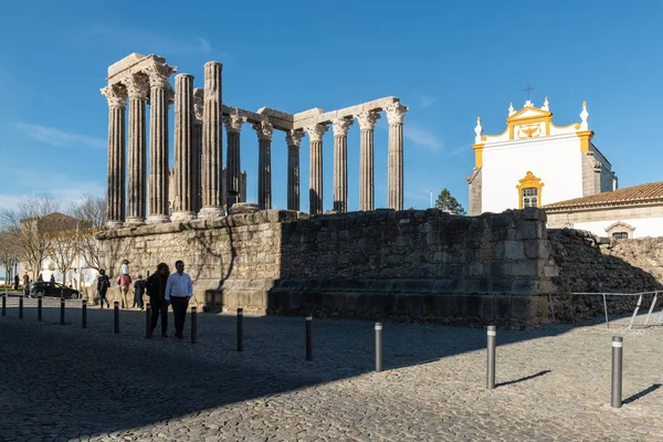 Det romerske tempelet i Evora – stockfoto