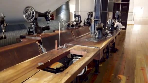 Sao Joao Madeira Portugal Mayo 2019 Fabricación Máquinas Procesos Desgaste — Vídeos de Stock