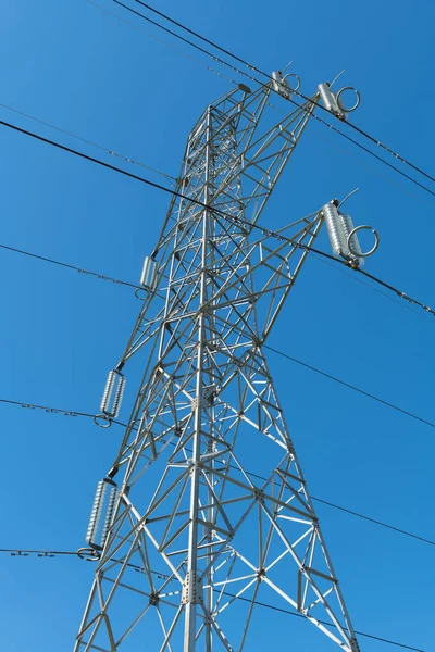 Villamos energia átviteli villanyoszlop — Stock Fotó