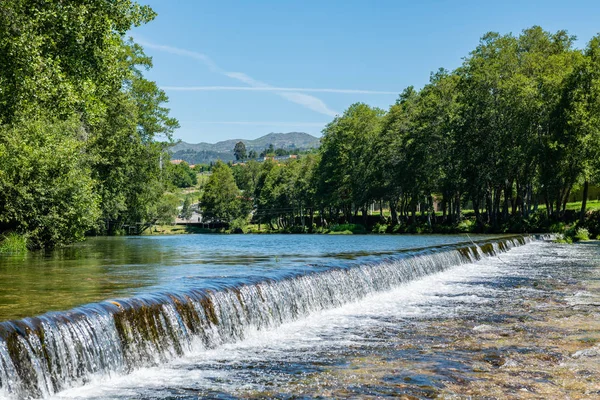 Vez River i Portugal – stockfoto