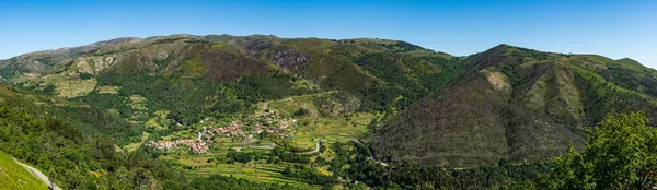 Viewpoit of Sistelo's terraces — Stock Photo, Image