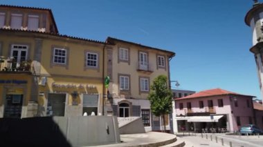 ARCOS de VALDEVEZ, PORTUGAL - CIRCA MAYIS 2019: Lapa Kilisesi Portekiz 'in Arcos de Valdevez köyünde yer almaktadır. Tipik Barok Rococo..