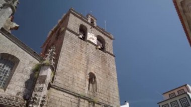 Portekiz'in Lamego Katedrali'nin ana cephesinin ayrıntıları.