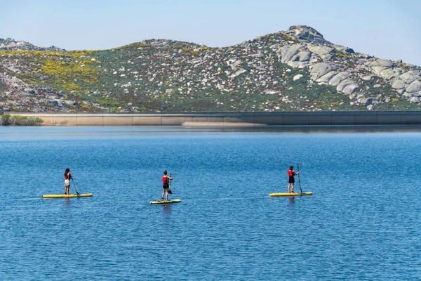 Levántate remo en un lago —  Fotos de Stock