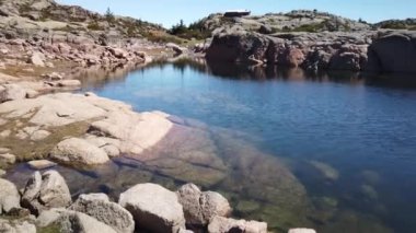 Lagoa Comprida Portekiz 'in Serra da Estrela doğal parkının en büyük gölüdür..