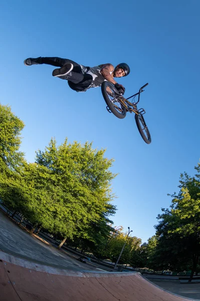 BMX cykel stunt — Stockfoto