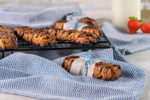 Cereal bars with peanuts and chocolate — Stock Photo, Image