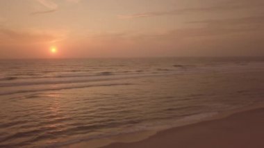 Plaj ve kum tepeleri Murtosa, Aveiro - Portekiz batımında hava görünümünü. Havadan görünümü.