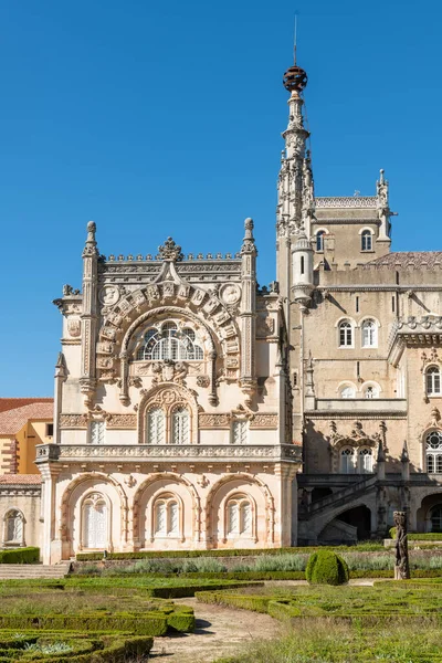 Luso ポルトガル Circa 2020年8月 ポルトガルの庭園とブカコ宮殿で表示します 宮殿は1888年から1907年の間にネオ マニューライン様式で建てられました — ストック写真
