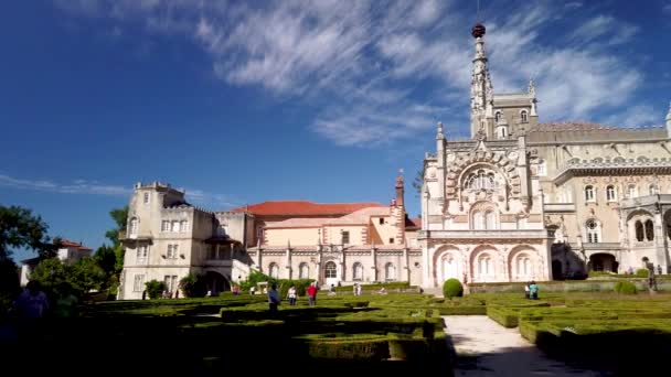 Luso ポルトガル Circa 2020年8月 ポルトガルの庭園とブカコ宮殿で表示します 宮殿は1888年から1907年の間にネオ マニューライン様式で建てられました — ストック動画