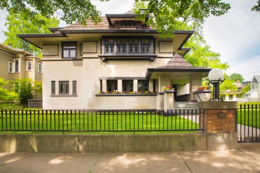  Oak Park, Illinois - 25 Haziran 2018: Mimar Frank Lloyd Wright tarafından tasarlanmış ev görünümünü. Edward R. Hills ev, aka 313 orman Ave yer almaktadır Hillsdecaro House bu.