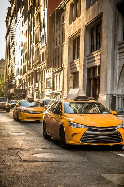 Straatmening New York City Midtown Manhattan Met Gele Taxi Taxi — Stockfoto