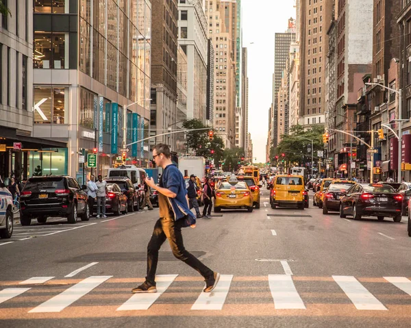 New York City June 2018 View Midtown Manhattan Intersection Cars — Stock Photo, Image