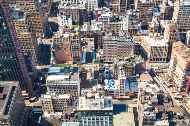New York'un Manhattan midtown güneşli binalara cityscape