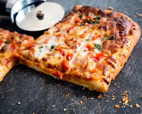 Square Slices Delicious Italian Style Margarita Pizza Board Cutter — Stock Photo, Image