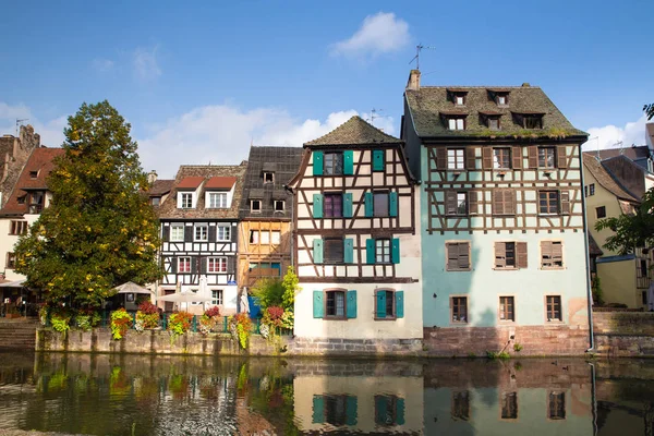 Vue Belles Maisons Colombages Long Canal Depuis Strasbourg France — Photo