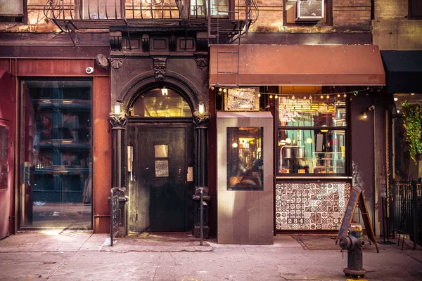 Storefronts Del Antiguo Edificio Exterior Ciudad Nueva York —  Fotos de Stock