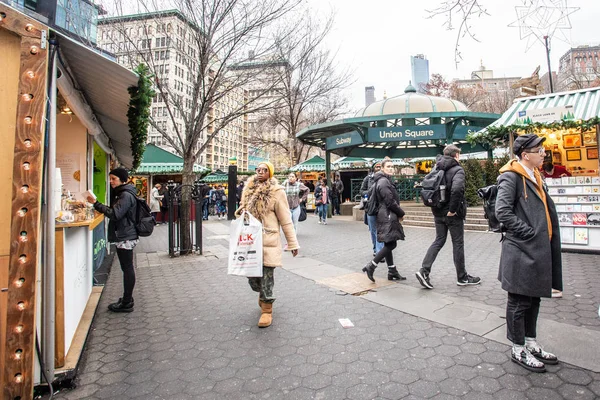 New York City Aralık 2018 Insanlar Manhattan Union Square Greenmarket — Stok fotoğraf