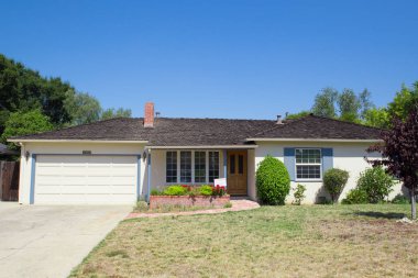 Los Altos, Kaliforniya, ABD - 1 Ağustos 2016: Görünüm Steve iş, Apple Computer kurucusu, Las Altos California Crist sürücüden ev çocukluk.
