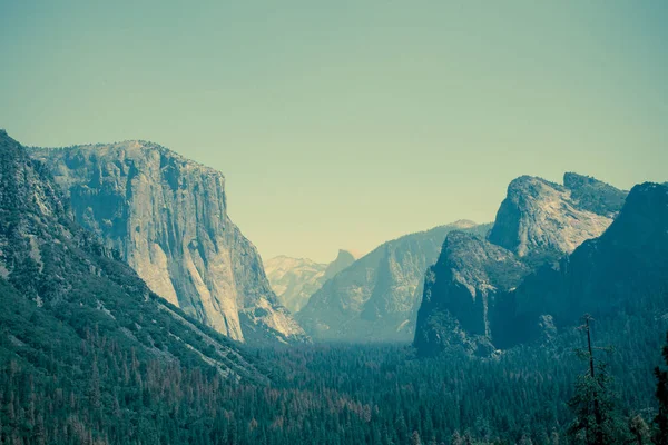 Cena Paisagem Parque Nacional Yosemite Califórnia Com Tom Retrô Vintage — Fotografia de Stock