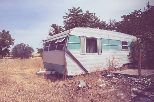 Vintage Uitgesplitst Camper Aanhangwagen Met Retro Getinte Effect — Stockfoto