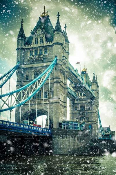 Winter Tower Bridge London Snow Falling Snowy Day — Stock Photo, Image
