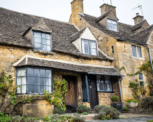 Przykładem Architektury Tradycyjnego Domu Cotswolds Anglii — Zdjęcie stockowe